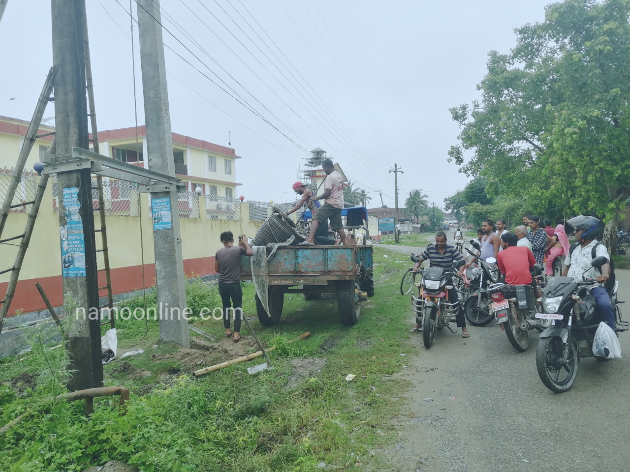 विद्युत प्राधिकरण सुनसरीको चरम लापरवाही, उपभोक्ता मारमा 