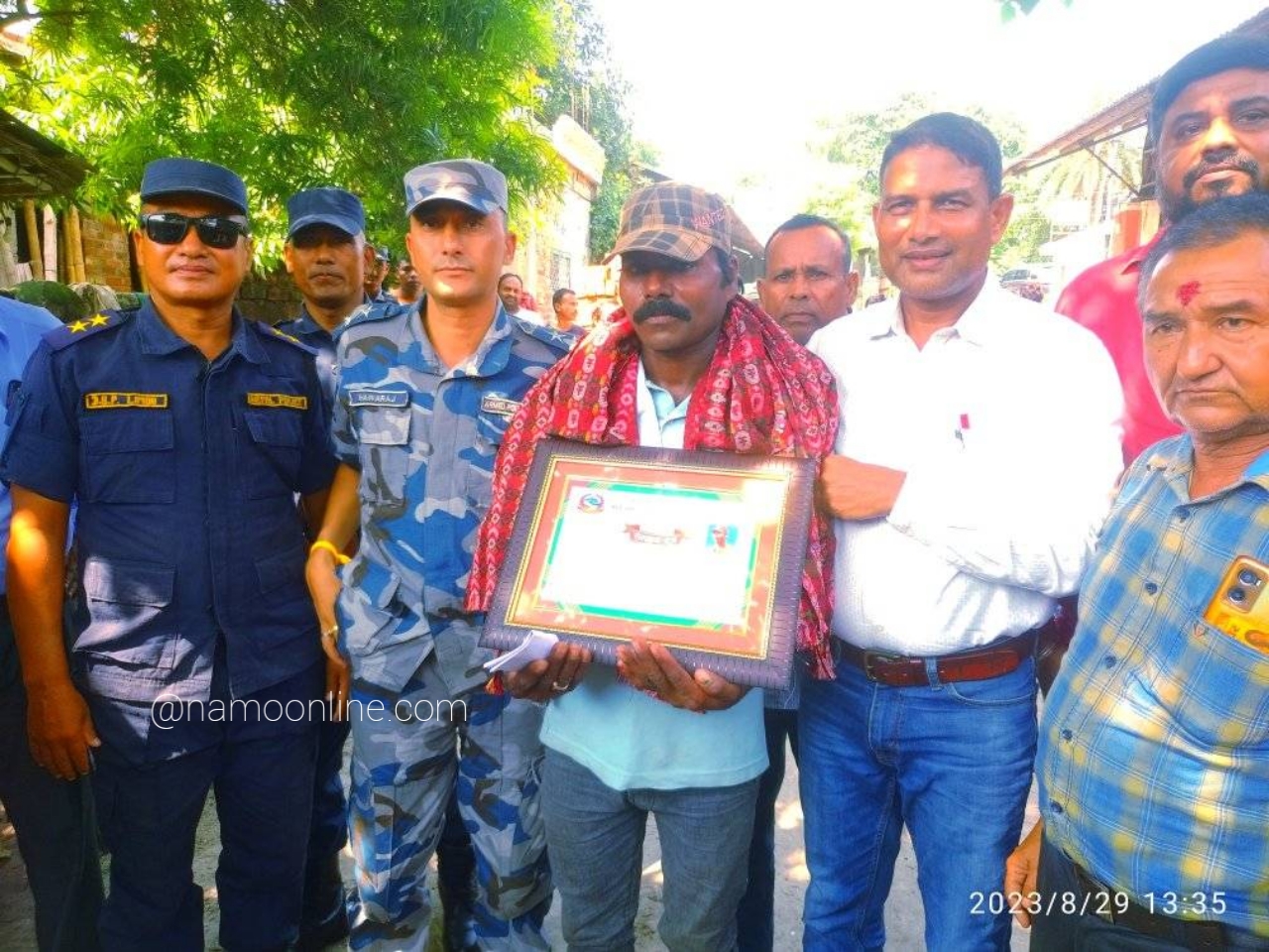 सप्तकोसीमा मान्छे उद्धार गर्ने मुखिया सम्मानित