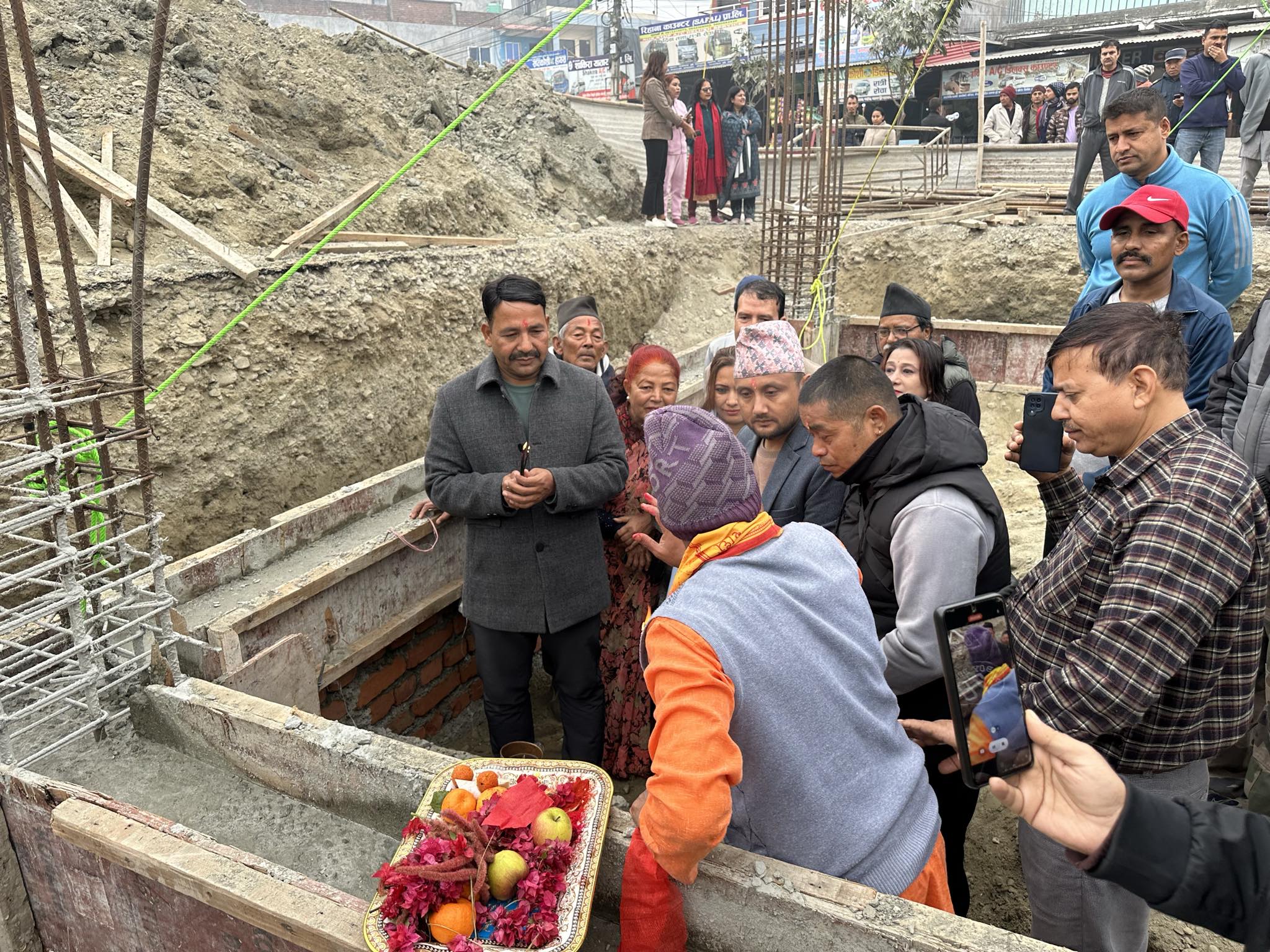 इटहरीमा अत्याधुनिक बसपार्क निर्माण सुरु