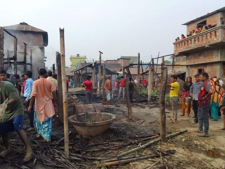 हरिनगरमा आगलागीबाट ६ घर जलेर खरानी